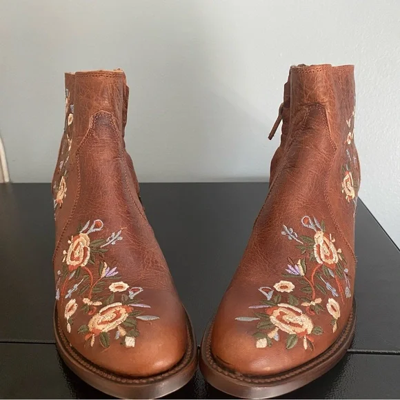 Shyanne Brown Floral Embroidered Ankle Booties (they’re new with not box) - Picture 2 of 7